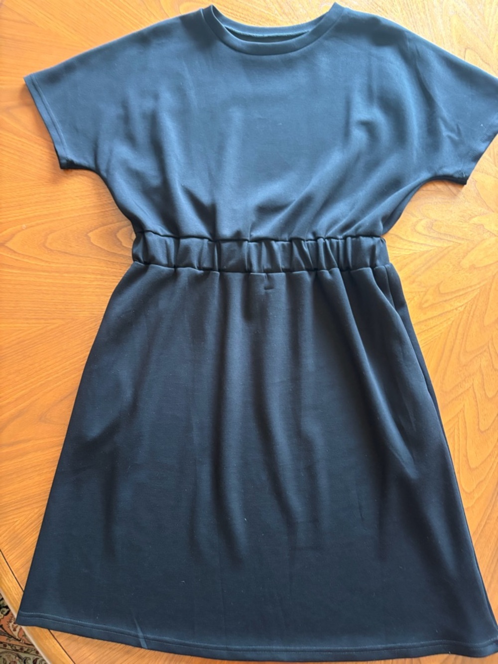 Two dresses: black and white ! - Picture 2 of 6